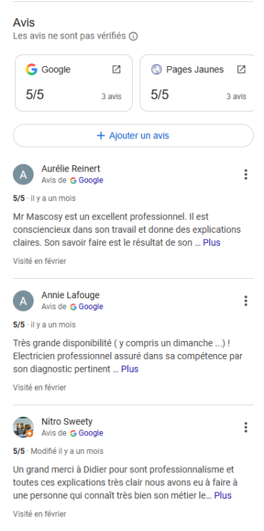 Extraits d'avis sur un service, montrant des évaluations et commentaires d'utilisateurs.